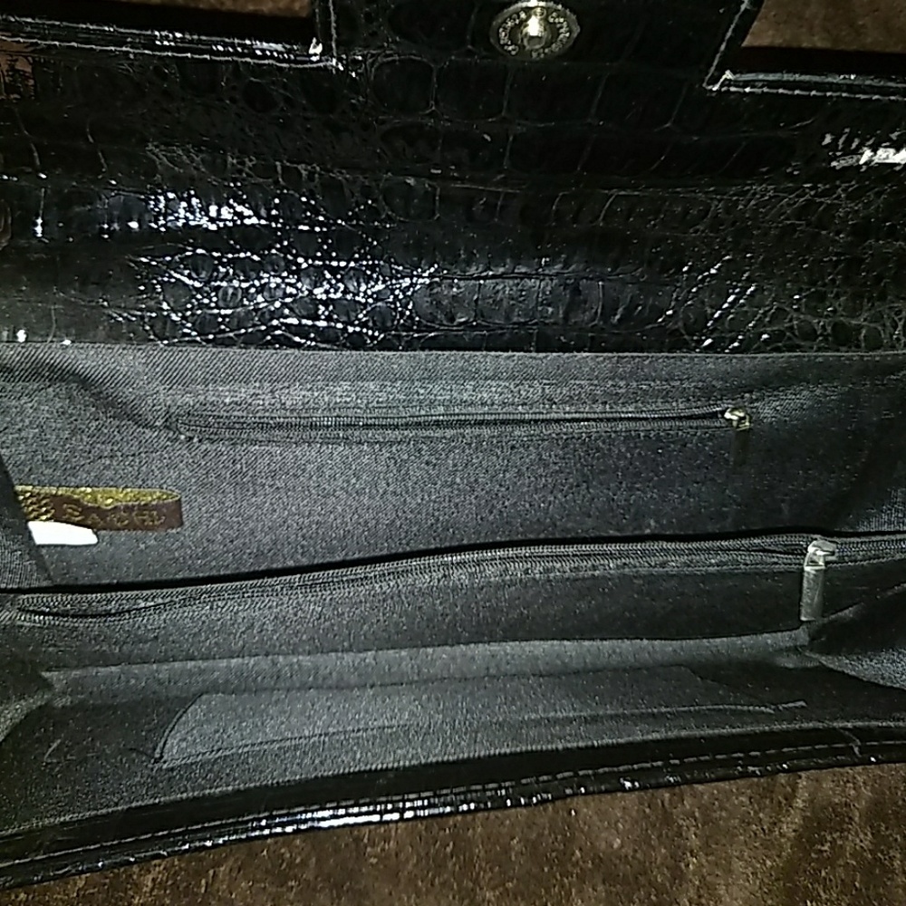Beautiful Clutch!!! - Picture 4 of 4